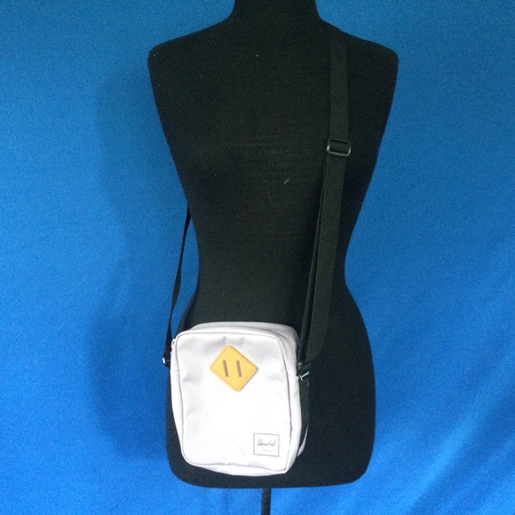 Herschel Supply Company Lilac Crossbody Bag - Picture 11 of 13